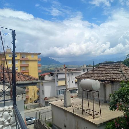 Aleko Guest House Гирокастра Экстерьер фото