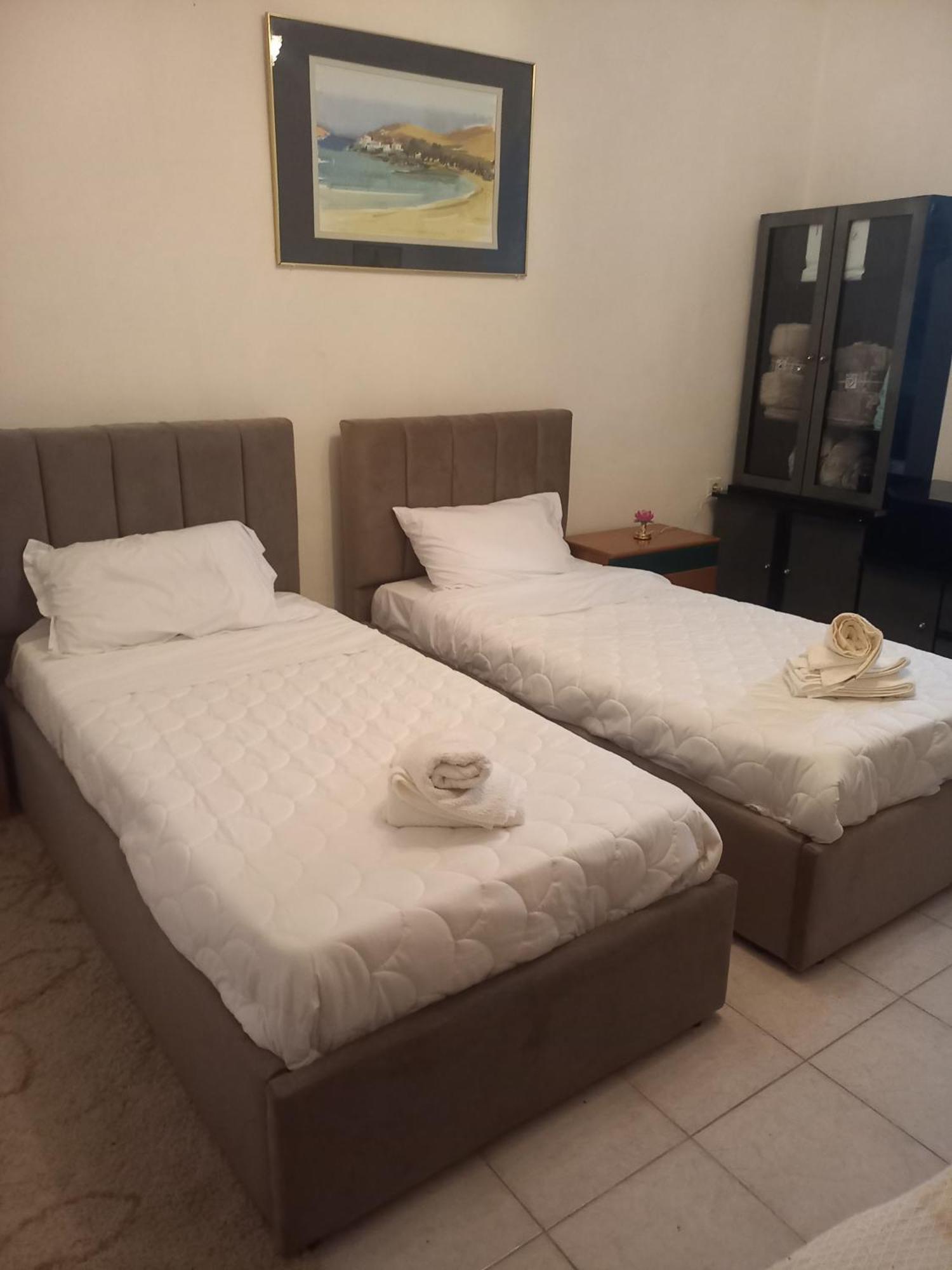 Aleko Guest House Гирокастра Экстерьер фото